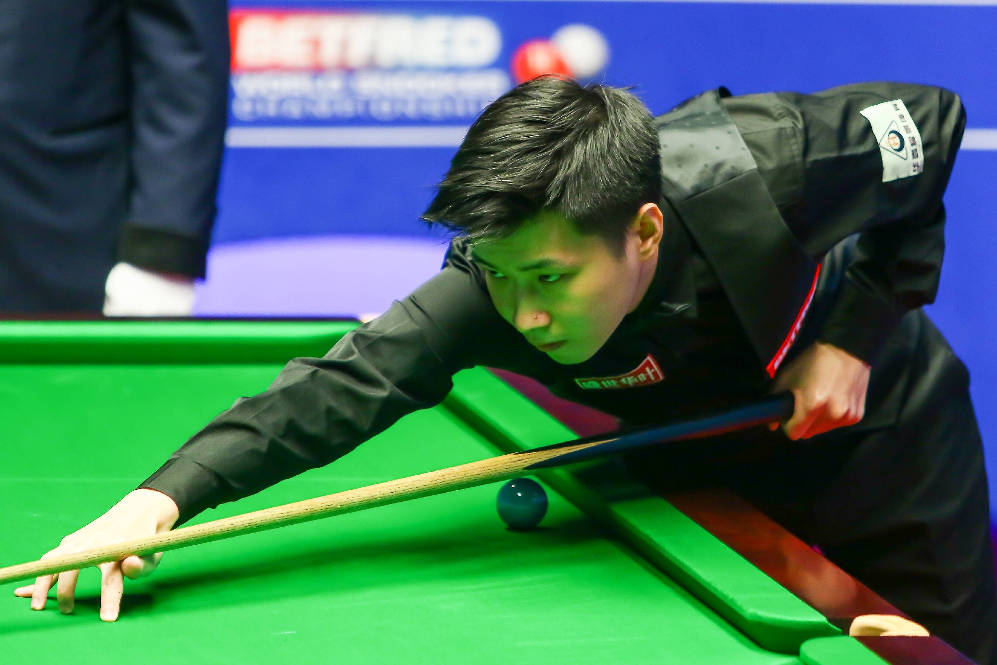 与较大下注 与较大下注